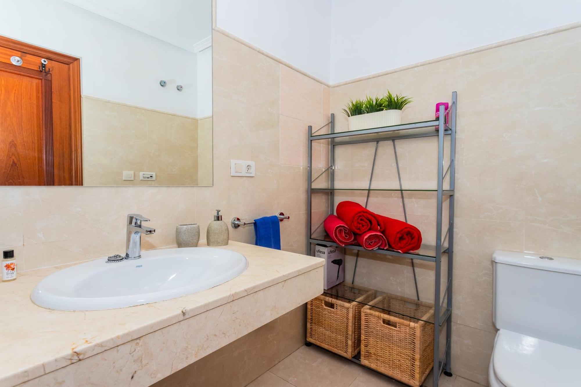 Apartament Pluton *